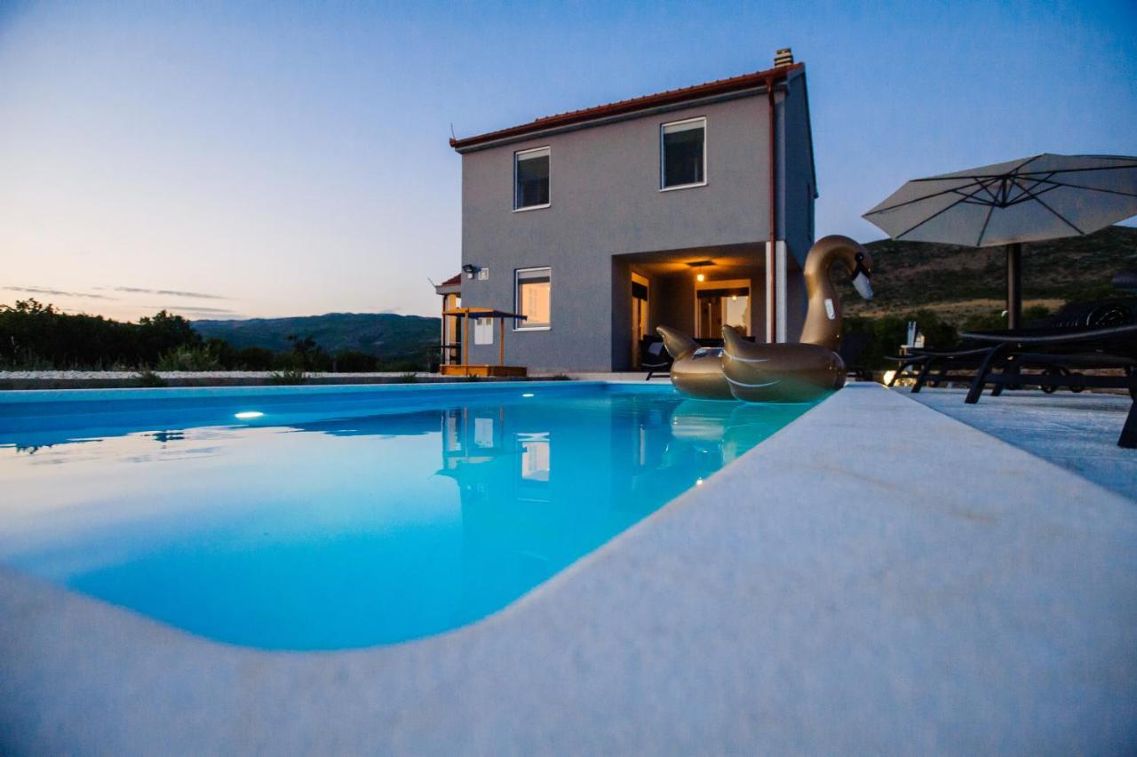 Villa Family Dream House à Ruzic Extérieur photo